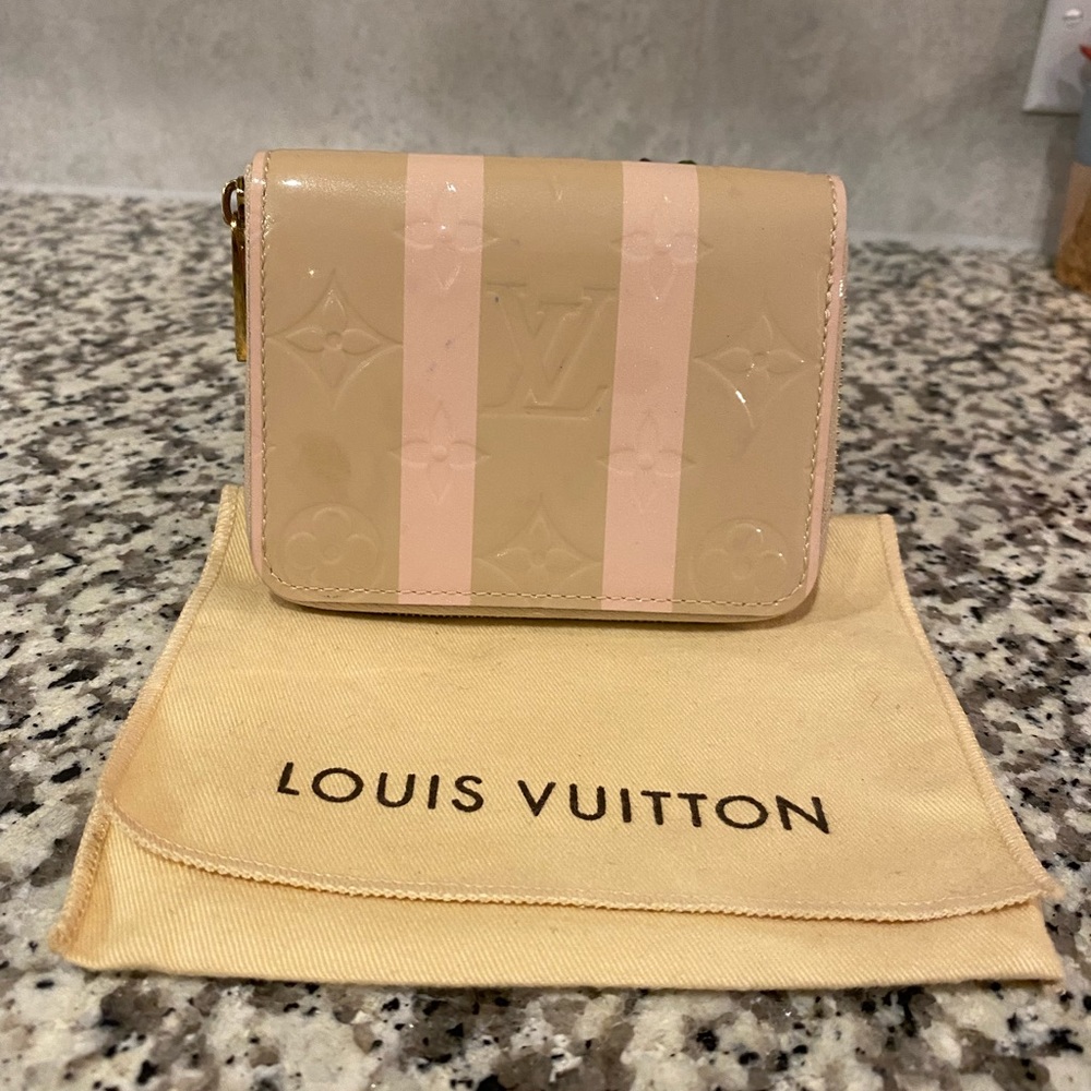 Louis Vuitton Rayures zippy coin purse